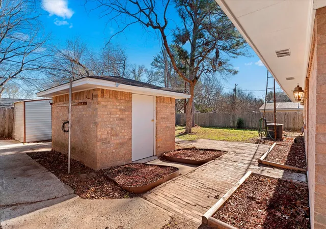 Photo 3 of Single family home for sale at 601 N 38Th St, Corsicana, TX 75110 | MLS# 21361711 | Listing updated on 2026-08-18
