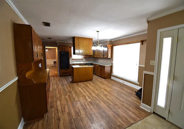 Photo 2 of Single family home for sale at 719 Bowie St, Forney, TX 75126 | MLS# 21361849 | Listing updated on 2026-09-01