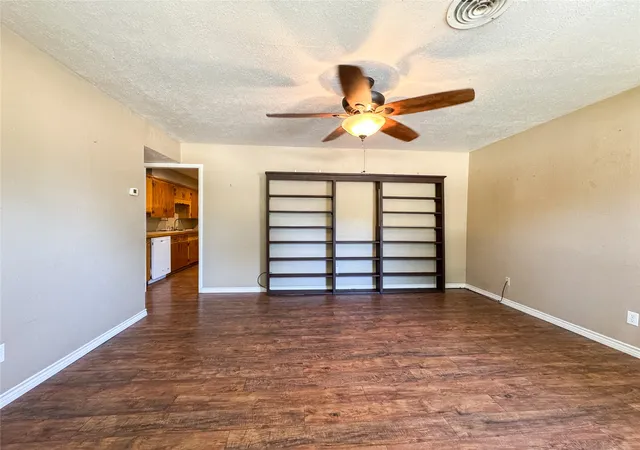 Photo 3 of Single family home for sale at 203 N Avenue M, Haskell, TX 79521 | MLS# 21359182 | Listing updated on 2026-08-18