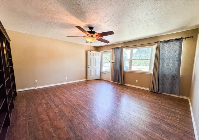 Photo 3 of Single family home for sale at 203 N Avenue M, Haskell, TX 79521 | MLS# 21359182 | Listing updated on 2026-08-18