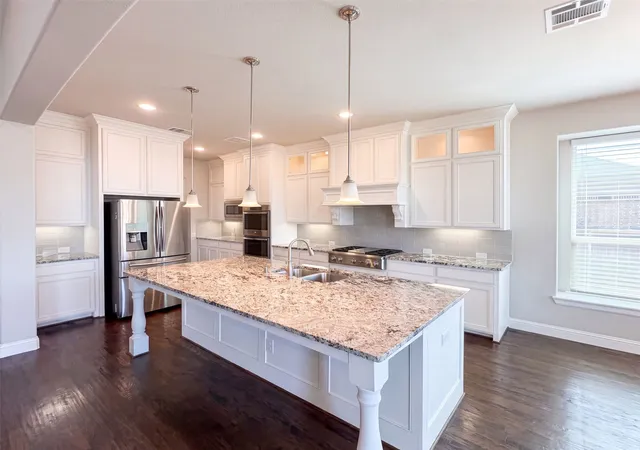 Photo 2 of Single family home for sale at 965 Touchstone Rd, Frisco, TX 75036 | MLS# 21361878 | Listing updated on 2026-10-09