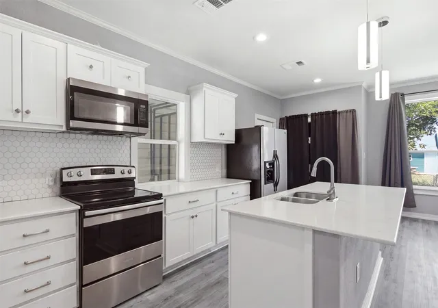 Photo 3 of Sale Pending at 1812 Oneal St, Greenville, TX 75401 | MLS# 21361861 | Listing updated on 2026-09-29