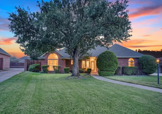 Photo 1 of Single family home for sale at 729 Bent Tree Ct, Hurst, TX 76054 | MLS# 21361918 | Listing updated on 2026-08-29