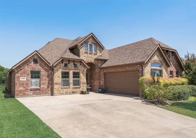 Photo 3 of Single family home for sale at 1812 Fair Oaks Ln, Royse City, TX 75189 | MLS# 21361753 | Listing updated on 2026-08-18