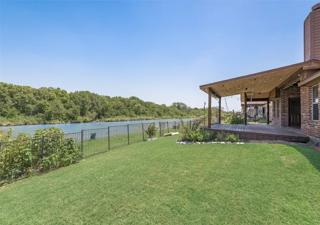 Photo 3 of Single family home for sale at 1812 Fair Oaks Ln, Royse City, TX 75189 | MLS# 21361753 | Listing updated on 2026-09-25