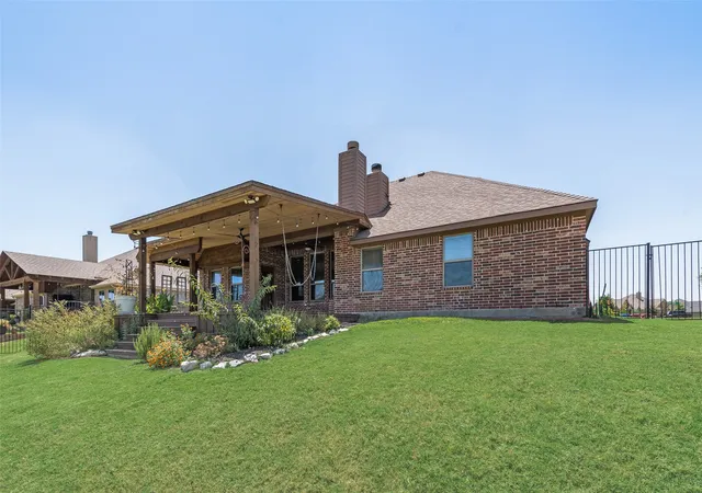 Photo 4 of Single family home for sale at 1812 Fair Oaks Ln, Royse City, TX 75189 | MLS# 21361753 | Listing updated on 2026-09-25