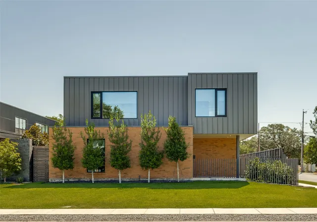 Single family home for sale at 6802 Prosper St, Dallas, TX 75209 | MLS# 21359632