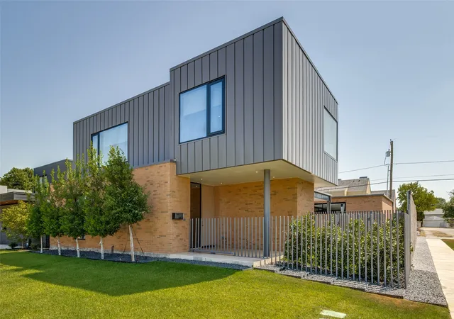 Photo 2 of Single family home for sale at 6802 Prosper St, Dallas, TX 75209 | MLS# 21359632 | Listing updated on 2026-08-20