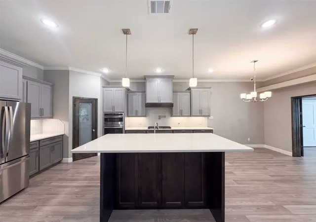Photo 2 of Single family home for sale at 8912 Holt St, Lakeside, TX 76135 | MLS# 21361988 | Listing updated on 2026-10-09