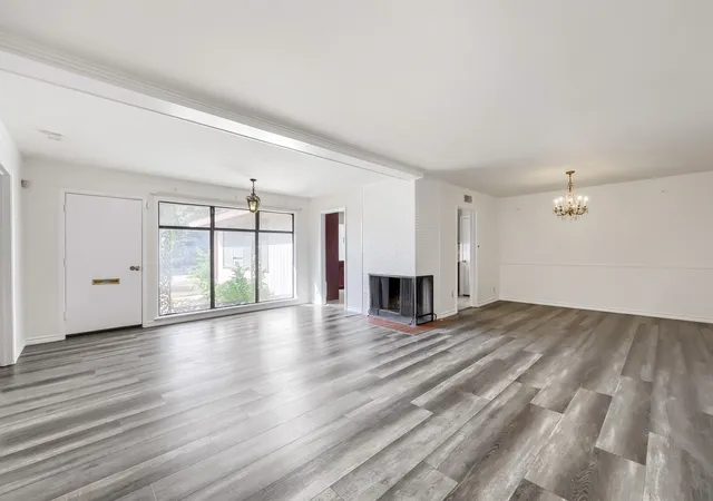 Photo 3 of Sale Pending at 6716 Woodstock Rd, Fort Worth, TX 76116 | MLS# 21360655 | Listing updated on 2026-08-28