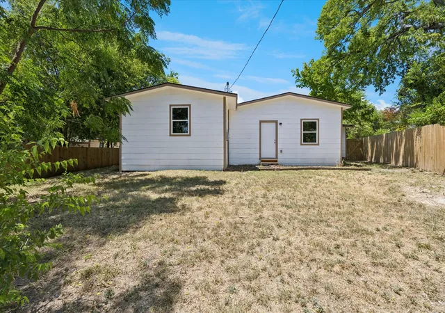 Photo 3 of Single family home for sale at 5054 Corrigan Ct, Dallas, TX 75241 | MLS# 21360875 | Listing updated on 2026-08-18