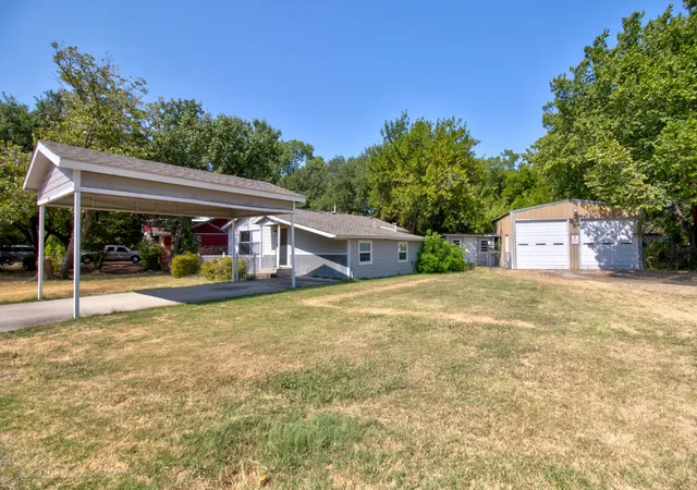 Photo 2 of Single family home for sale at 111 Faye Cir, Little Elm, TX 75068 | MLS# 21357368 | Listing updated on 2026-09-01
