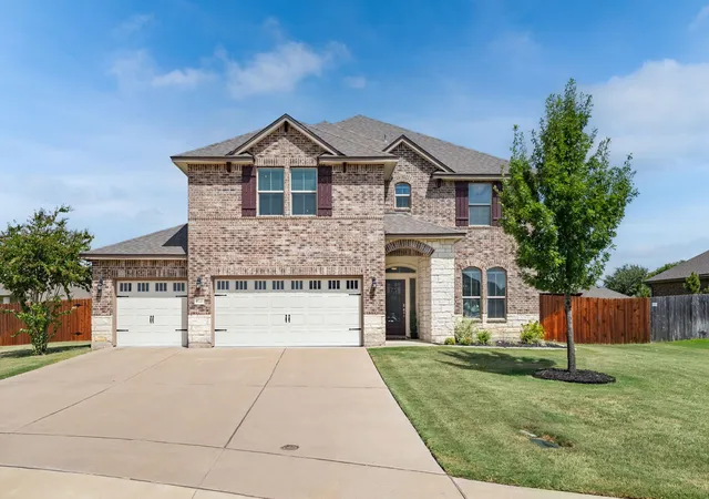 Photo 1 of Single family home for sale at 1220 Drummond Cir, Waco, TX 76712 | MLS# 21361648 | Listing updated on 2026-08-19
