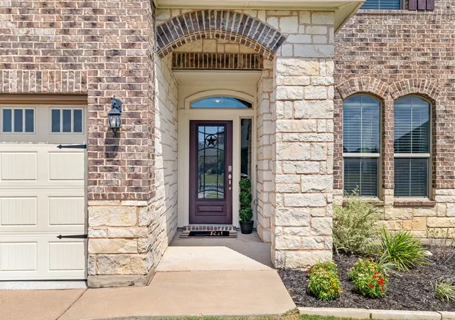 Photo 3 of Single family home for sale at 1220 Drummond Cir, Waco, TX 76712 | MLS# 21361648 | Listing updated on 2026-10-01