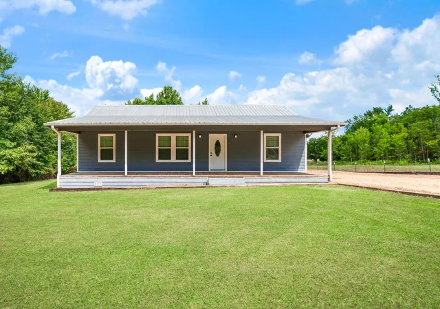 Photo 2 of Single family home for sale at 9006 County Road 43200, Powderly, TX 75473 | MLS# 21361895 | Listing updated on 2026-08-18