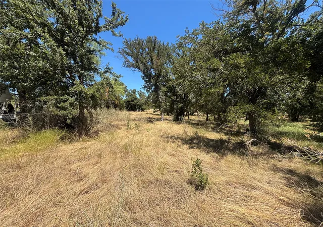 Photo 4 of Sale Pending at 761 County Road 135, Brownwood, TX 76801 | MLS# 21362096 | Listing updated on 2026-10-06