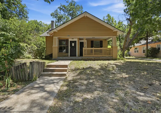 Photo 1 of Sale Pending at 320 Kirven Ave, Waxahachie, TX 75165 | MLS# 21361420 | Listing updated on 2026-08-25