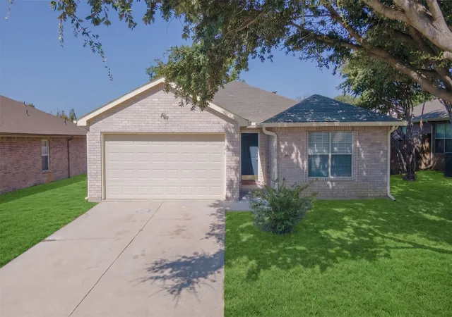 Photo 1 of Single family home for sale at 1024 Lake Trail Dr, Little Elm, TX 75068 | MLS# 21346743 | Listing updated on 2026-10-05