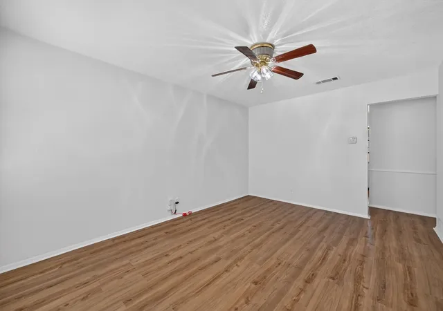 Photo 3 of Sale Pending at 3433 Sheryl Dr, Mesquite, TX 75150 | MLS# 21362086 | Listing updated on 2026-10-05