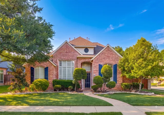 Photo 1 of Single family home for sale at 5860 Red Hill Ln, Frisco, TX 75034 | MLS# 21361772 | Listing updated on 2026-10-01
