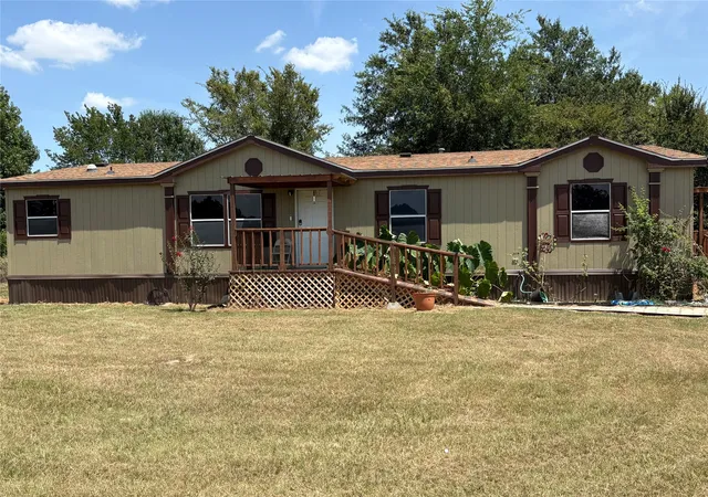 Photo 3 of Manufactured home for sale at 3056 County Road 2436, Sulphur Springs, TX 75482 | MLS# 21346103 | Listing updated on 2026-08-18