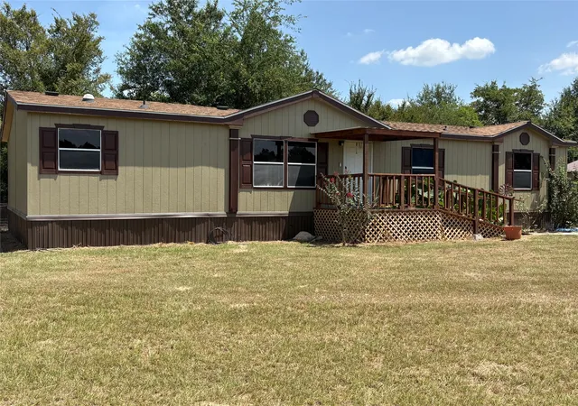 Photo 4 of Manufactured home for sale at 3056 County Road 2436, Sulphur Springs, TX 75482 | MLS# 21346103 | Listing updated on 2026-08-18