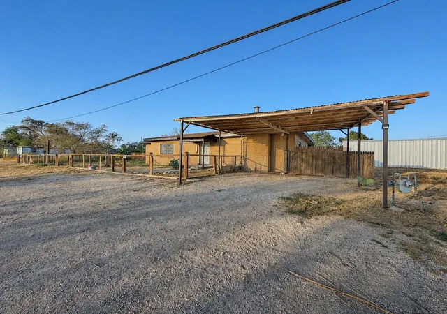 Photo 2 of Single family home for sale at 5211 Longshore Dr, Big Spring, TX 79720 | MLS# 21359318 | Listing updated on 2026-08-18