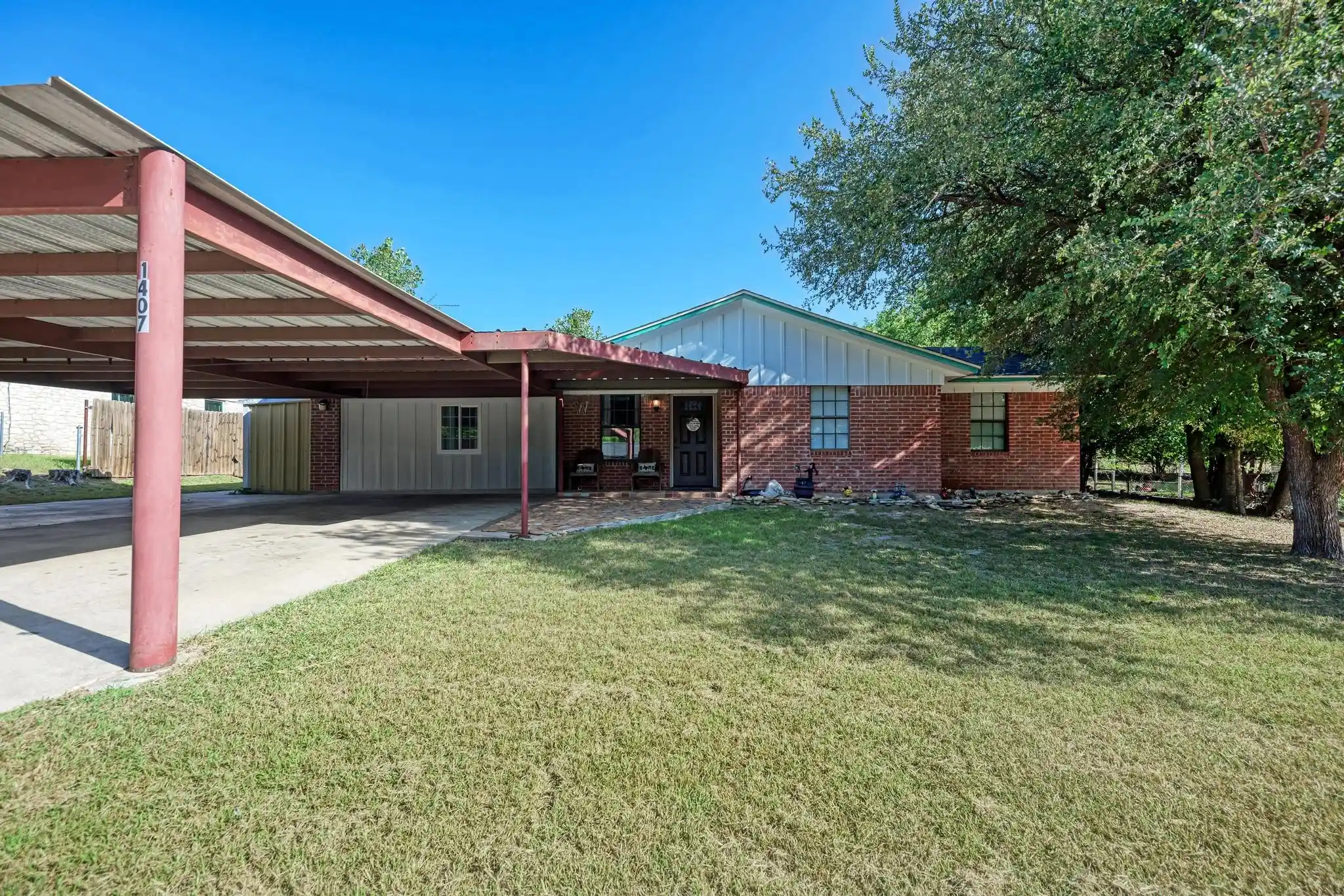 Photo 1 of Sale Pending at 1407 W Avenue C, Lampasas, TX 76550 | MLS# 21359120 | Listing updated on 2026-10-22