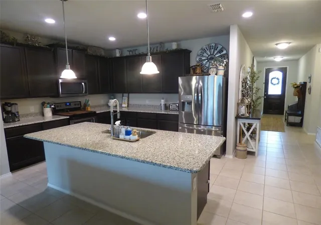 Photo 4 of Single family home for sale at 7416 Boat Wind Rd, Fort Worth, TX 76179 | MLS# 21356005 | Listing updated on 2026-08-18