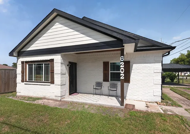 Photo 3 of Single family home for sale at 6202 Kashmere St, Houston, TX 77026 | MLS# 21362190 | Listing updated on 2026-08-31
