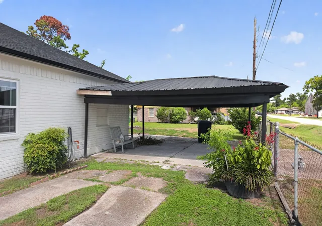Photo 4 of Single family home for sale at 6202 Kashmere St, Houston, TX 77026 | MLS# 21362190 | Listing updated on 2026-08-31