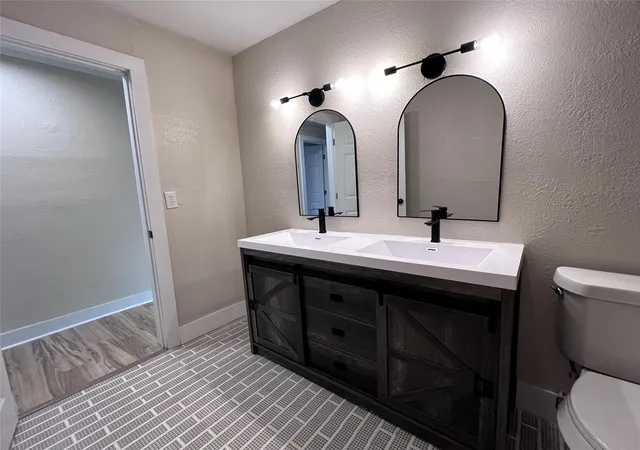 Photo 4 of Single family home for sale at 628 Harrison St, Shreveport, LA 71106 | MLS# 21362264 | Listing updated on 2026-08-20