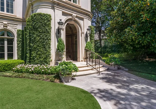 Photo 3 of Single family home for sale at 5205 Park Ln, Dallas, TX 75220 | MLS# 21361620 | Listing updated on 2026-08-18