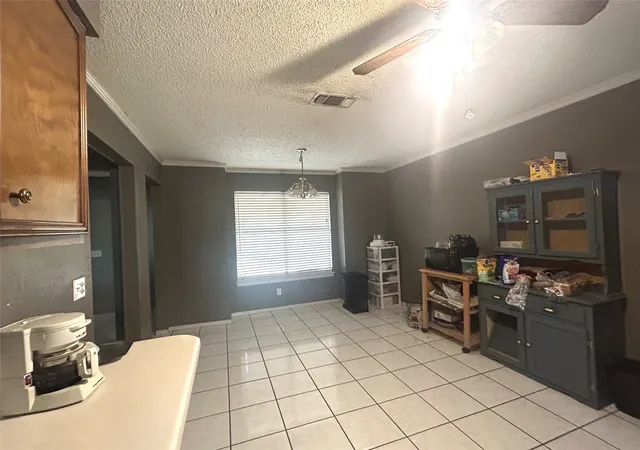 Photo 4 of Sale Pending at 920 Brandyn Pl, Paris, TX 75462 | MLS# 21359321 | Listing updated on 2026-08-18