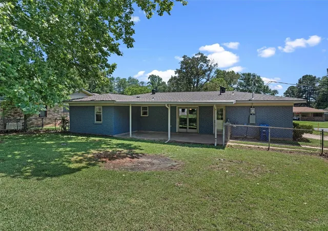 Photo 3 of Single family home for sale at 9034 Avalon Dr, Shreveport, LA 71118 | MLS# 21362326 | Listing updated on 2026-08-20