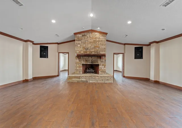 Photo 3 of Single family home for sale at 6401 Rock Creek Rd, Waco, TX 76708 | MLS# 21361610 | Listing updated on 2026-09-21