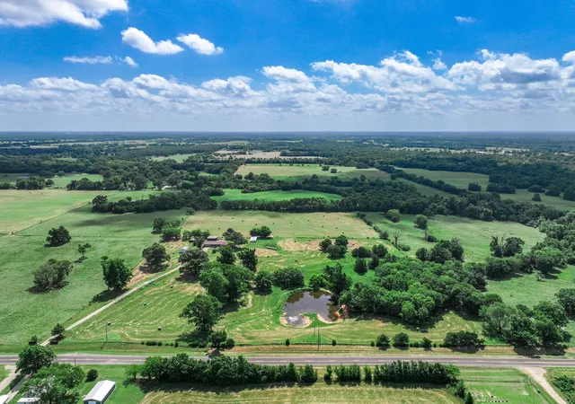 Photo 3 of Single family home for sale at 8727 S Fm 69, Como, TX 75431 | MLS# 21344013 | Listing updated on 2026-10-02