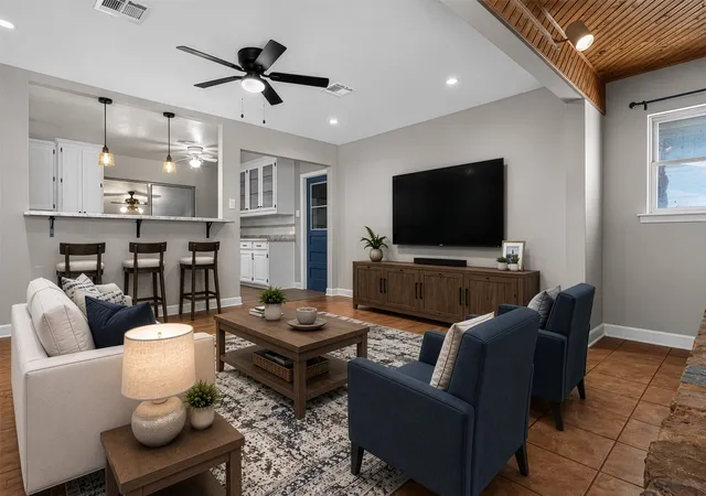 Photo 4 of Single family home for sale at 702 N Rita St, Waco, TX 76705 | MLS# 21362140 | Listing updated on 2026-09-24