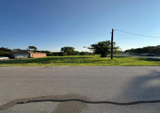 Photo 2 of Land for sale at 600 E Buffalo St, Forney, TX 75126 | MLS# 21353945 | Listing updated on 2026-08-18