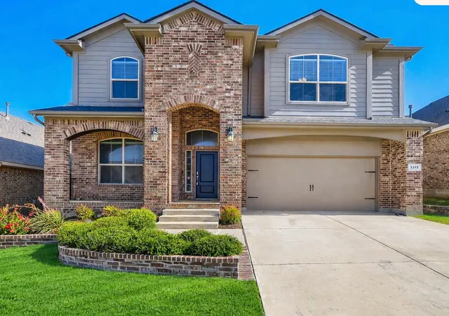 Photo 1 of Single family home for sale at 2312 Mockingbird Ct, Justin, TX 76247 | MLS# 21361764 | Listing updated on 2026-10-02