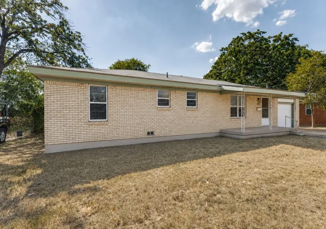 Photo 2 of Single family home for sale at 3021 Edith Ln, Haltom City, TX 76117 | MLS# 21356646 | Listing updated on 2026-09-15