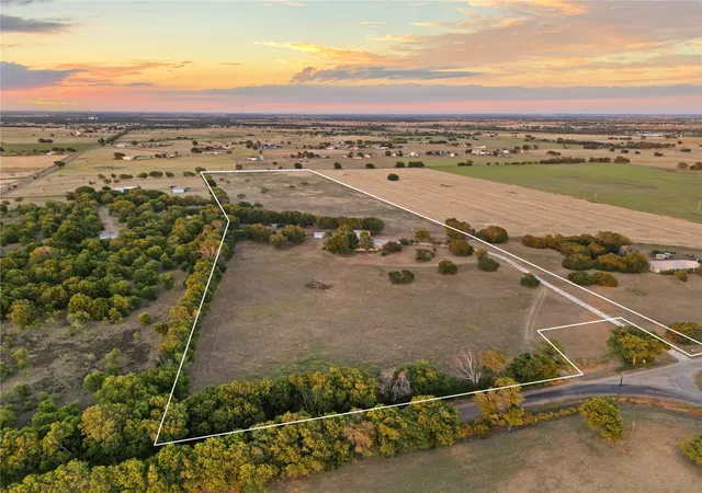 Photo 1 of Manufactured home for sale at 2641 Pleasant Run, Crawford, TX 76638 | MLS# 21361904 | Listing updated on 2026-09-17