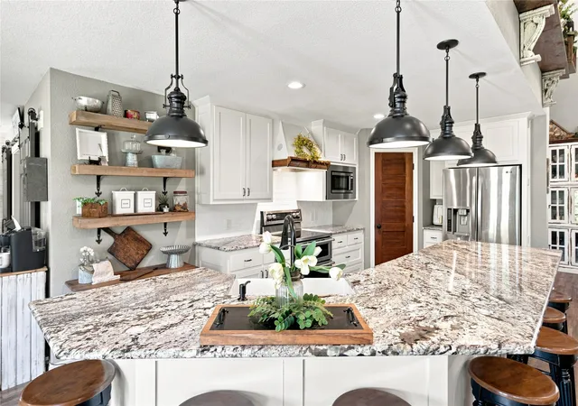 Photo 4 of Single family home for sale at 7001 Michael Ln, Eustace, TX 75124 | MLS# 21360001 | Listing updated on 2026-08-18