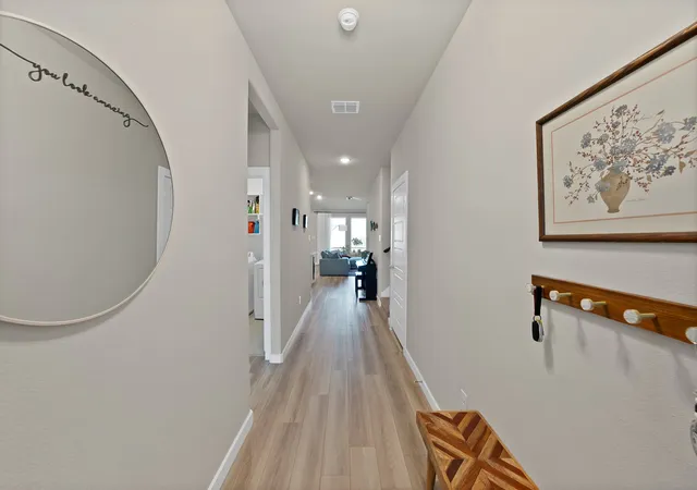 Photo 3 of Sale Pending at 10621 Tuxinaw Trl, Fort Worth, TX 76179 | MLS# 21361632 | Listing updated on 2026-09-02