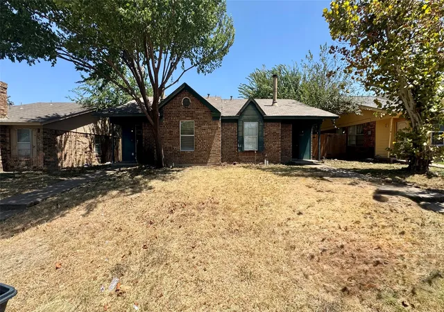 Photo 1 of Multi family home for sale at 7483 Tiffany Meadows Ln, Fort Worth, TX 76140 | MLS# 21361396 | Listing updated on 2026-10-02