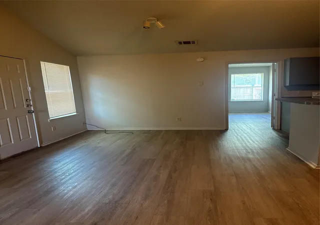 Photo 4 of House for sale at 7483 Tiffany Meadows Ln, Fort Worth, TX 76140 | MLS# 21361396 | Listing updated on 2026-10-02