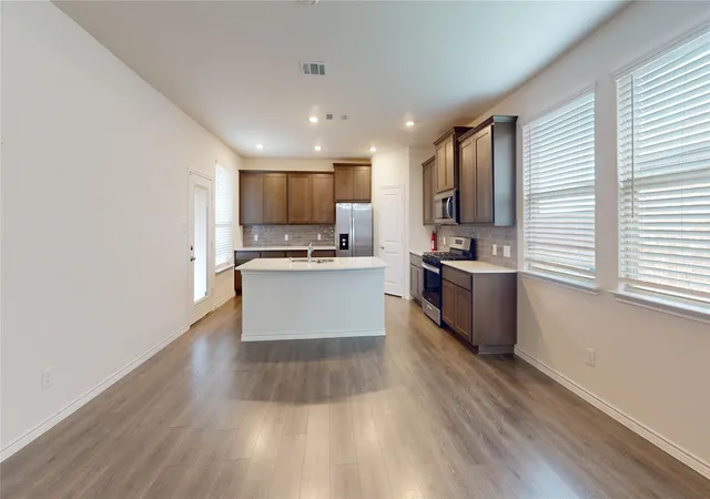 Photo 2 of Single family home for sale at 612 Liliana Ln, Anna, TX 75409 | MLS# 21362458 | Listing updated on 2026-08-18