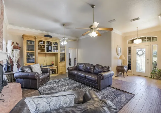 Photo 3 of Single family home for sale at 137 Cactus Rd, Waxahachie, TX 75165 | MLS# 21361544 | Listing updated on 2026-09-16