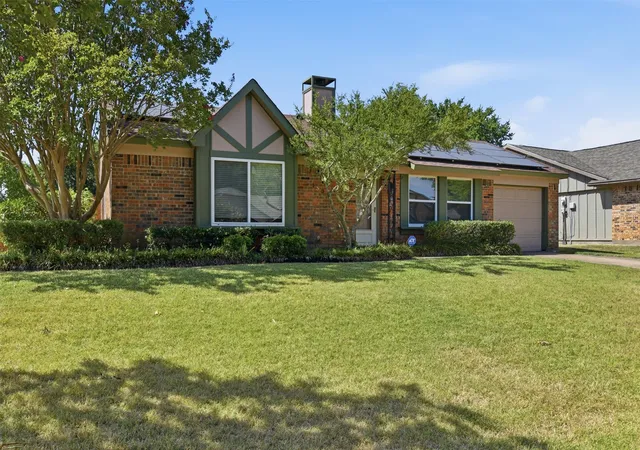 Photo 1 of Single family home for sale at 150 Brockway Dr, Rockwall, TX 75032 | MLS# 21355282 | Listing updated on 2026-09-29