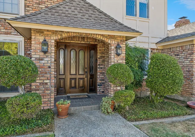 Photo 3 of Single family home for sale at 3901 Diamond Loch W, North Richland Hills, TX 76180 | MLS# 21362485 | Listing updated on 2026-09-29